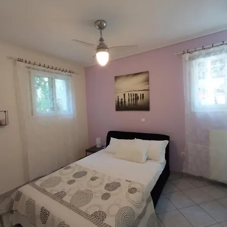Flat With Garden Near Sea, Port And Airport Apartment Artemida  Room photo