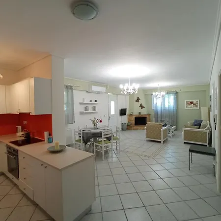 Flat With Garden Near Sea, Port And Airport Apartment Artemida  Room photo