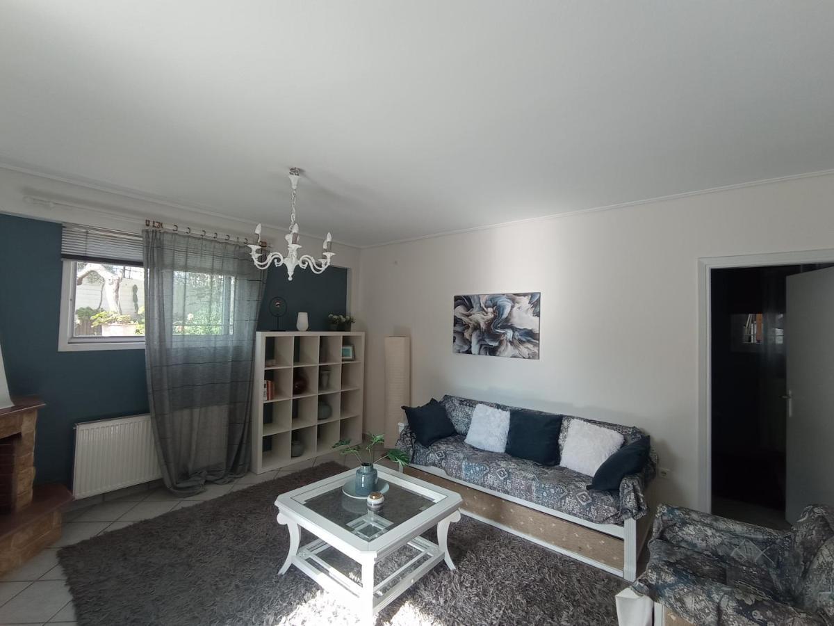 Flat With Garden Near Sea, Port And Airport Apartment *