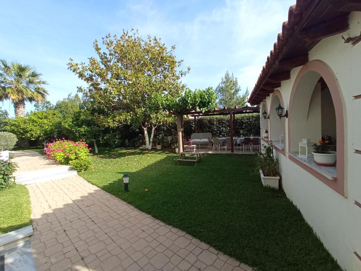 Flat With Garden Near Sea, Port And Airport Apartment *