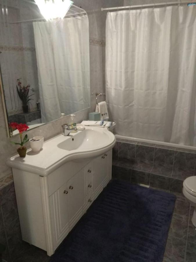 Flat With Garden Near Sea, Port And Airport Apartment *